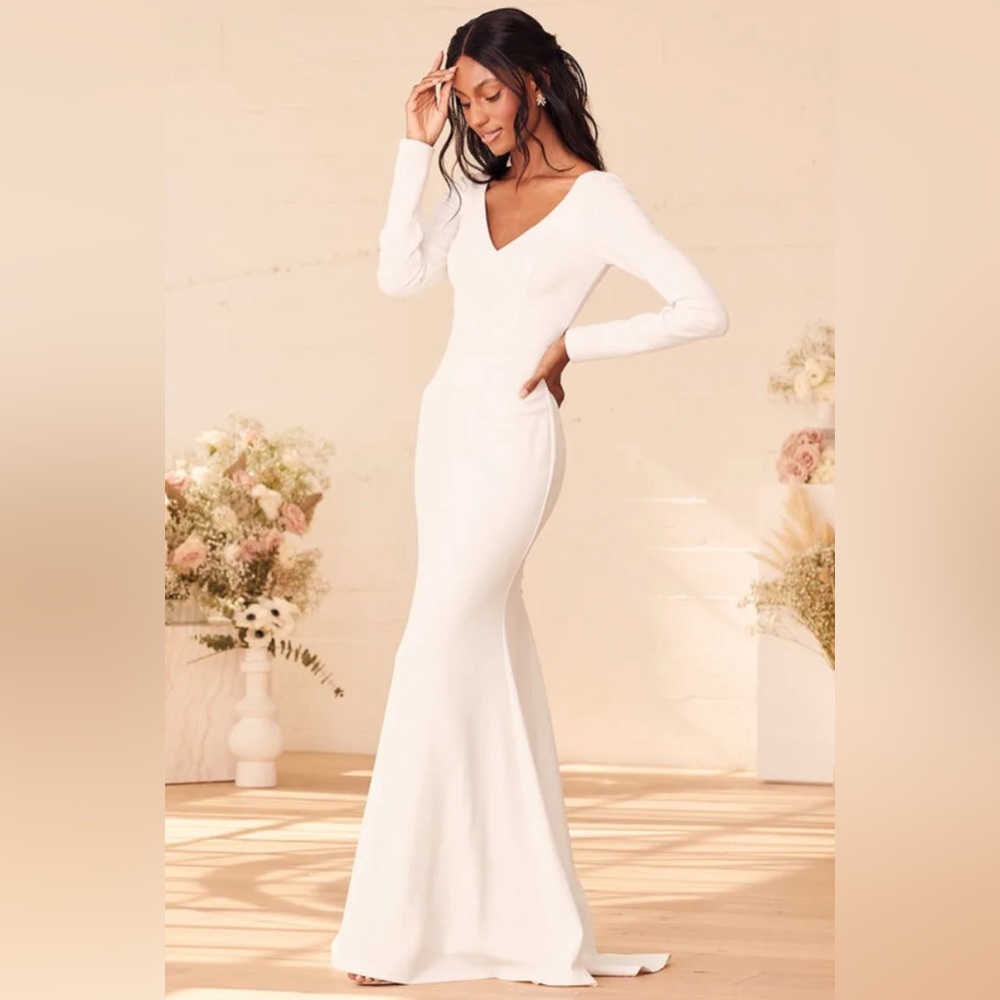 Long, White Mermaid Style Bridal Dress